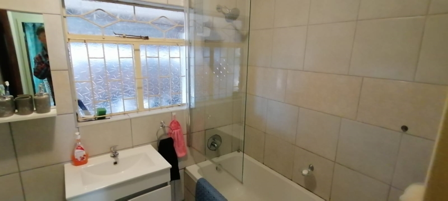 2 Bedroom Property for Sale in Meiringspark North West